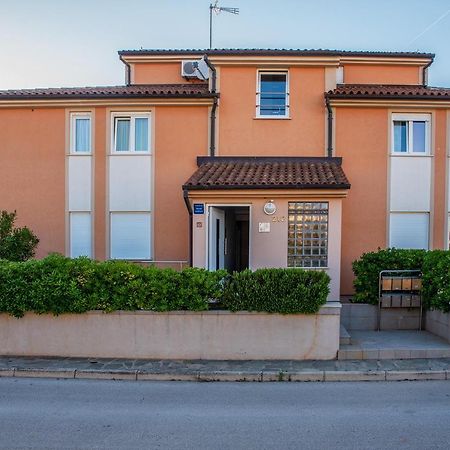 Apartman Maksim Banjole Buitenkant foto